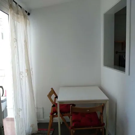 Apartament Al Centre Historic De -b12 Apartment *
